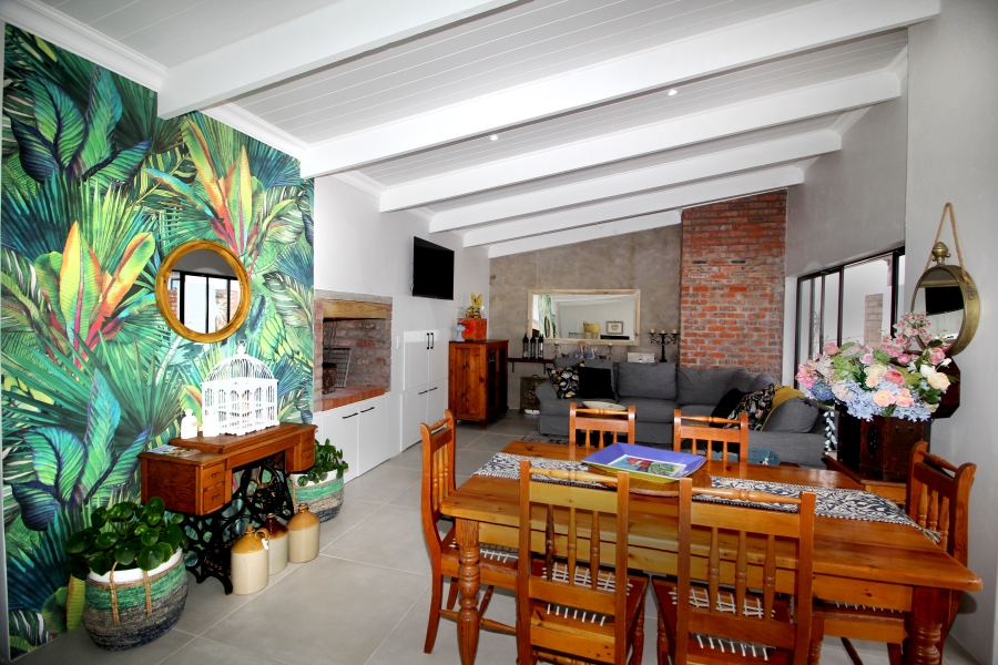 5 Bedroom Property for Sale in Hartenbos Central Western Cape
